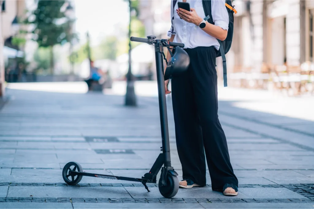 Des Accessoires High-Tech Indispensables : Les Solutions de Mobilité de TOOOP